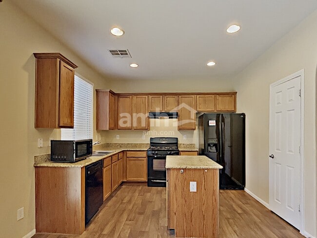 Building Photo - 1009 Kern River Ave