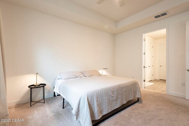 Building Photo - 2853 Monaghan Dr