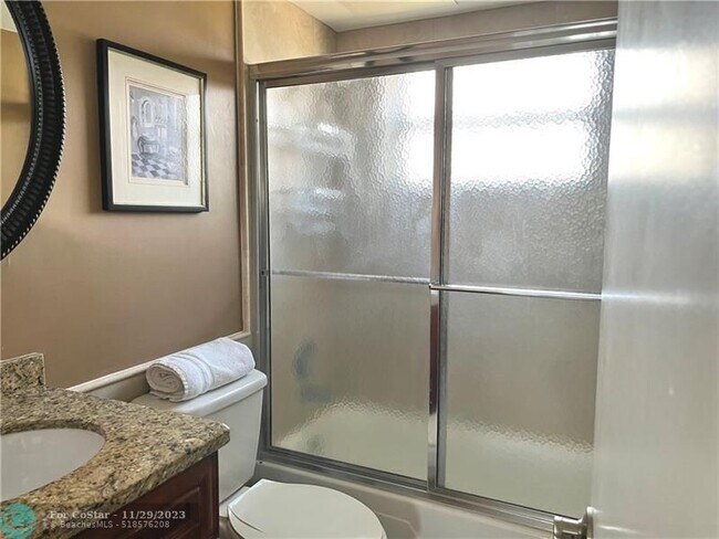 Building Photo - 6000 N Ocean Blvd