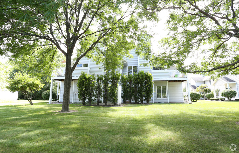 Primary Photo - Village Walk Apartments