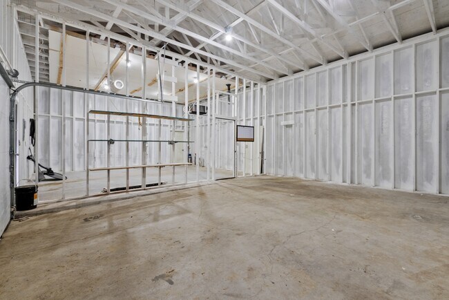 Building Photo - 8892 Martin Ln