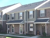 Building Photo - 27 Barclay Ct