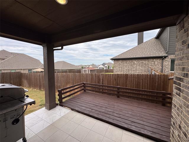 Building Photo - 365 Paloma St