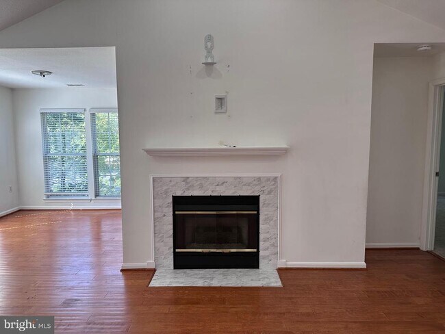 Building Photo - 5960 Millrace Ct