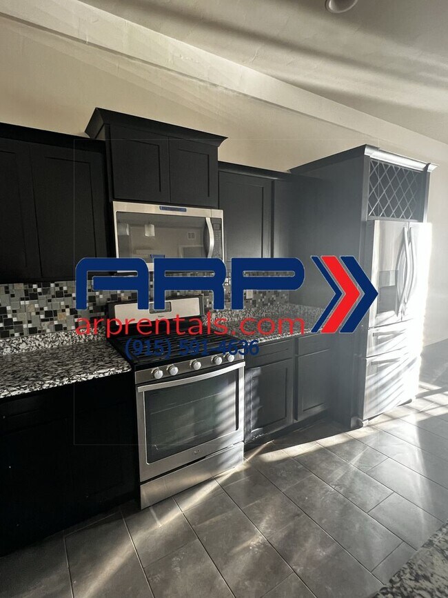 Building Photo - BEAUTIFUL EASTSIDE HOME Open House 09/02/2023 from 1:00pm to  1:30pm