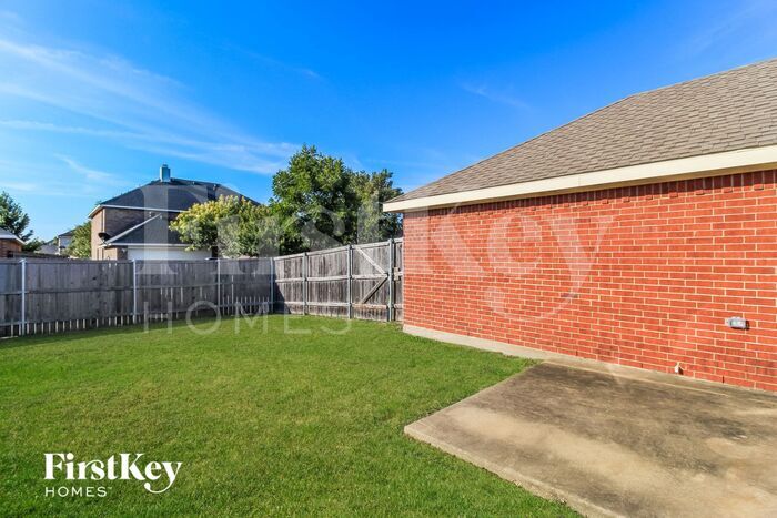 Building Photo - 503 Cypress Ct