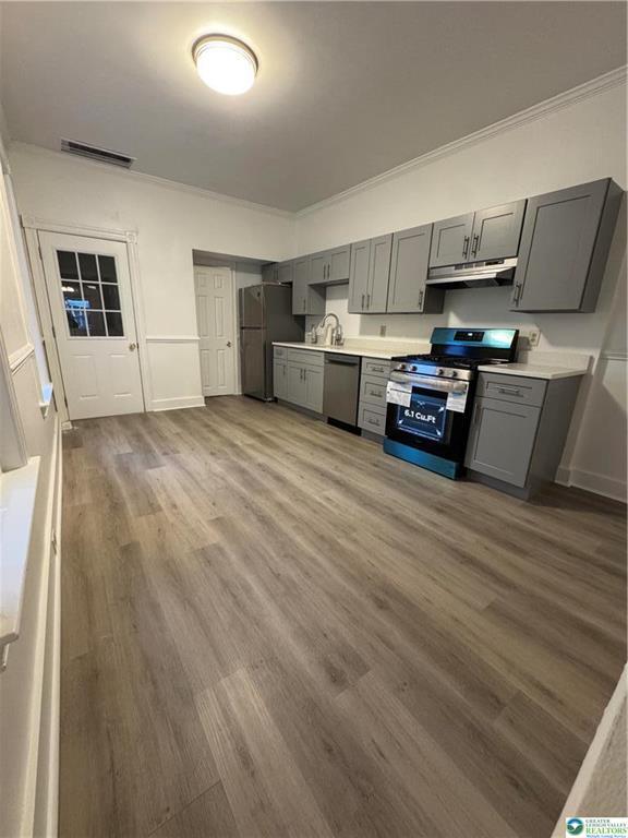 Building Photo - 915 West