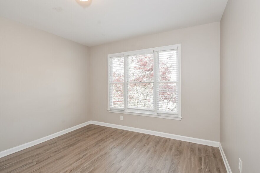 Building Photo - 2969 Kaley Dr NW