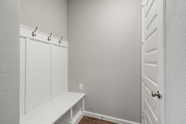 Building Photo - 5123 Morrison Dr