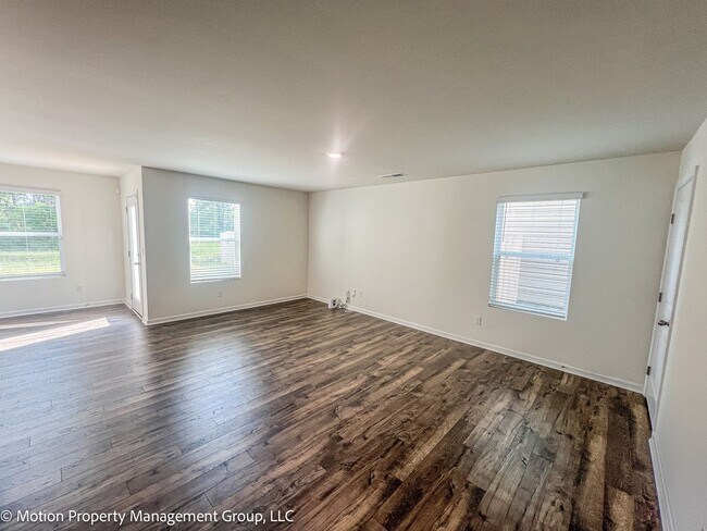 Building Photo - For Rent – Spacious 4 Bed / 3.5 Bath Home ...