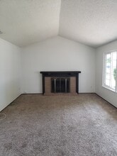 Building Photo - 9250 Medallion Way