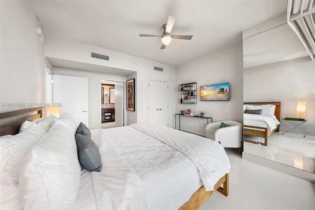 Building Photo - 6899 Collins Ave