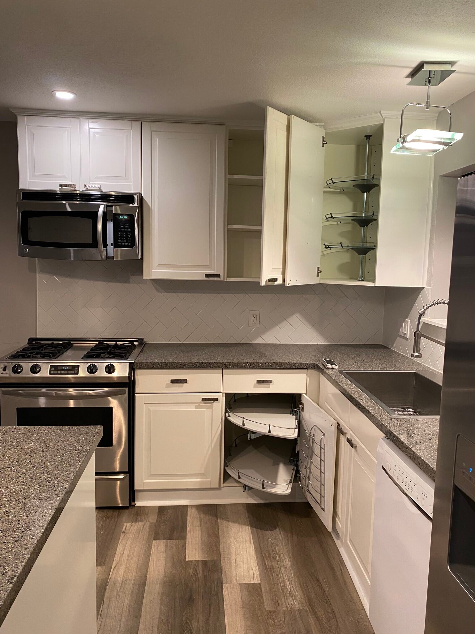 Building Photo - 17350 Pinnell St