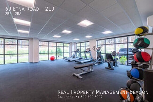 Building Photo - 69 Etna Rd