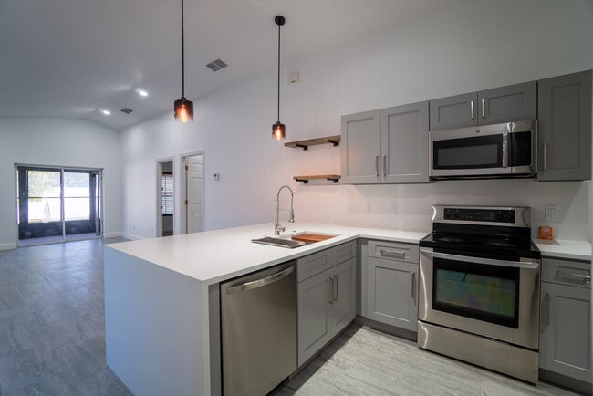 Building Photo - 1903 Seatonham St