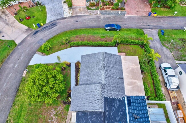 Building Photo - 1125 Stillwater Dr