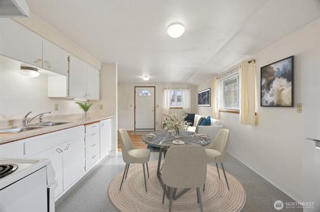 Building Photo - 5514 E I St