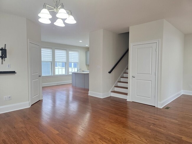 Building Photo - 4bed-3.5bath home in the Town of Whitehalll