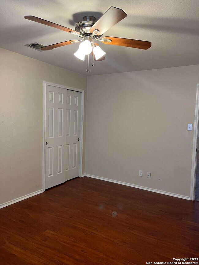 Building Photo - 3943 Bulverde Pkwy
