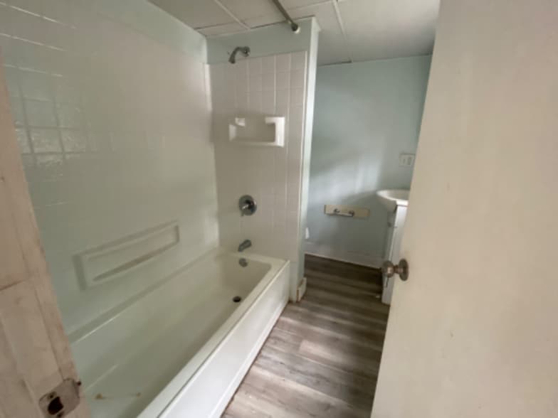 Building Photo - 37 Getchell St