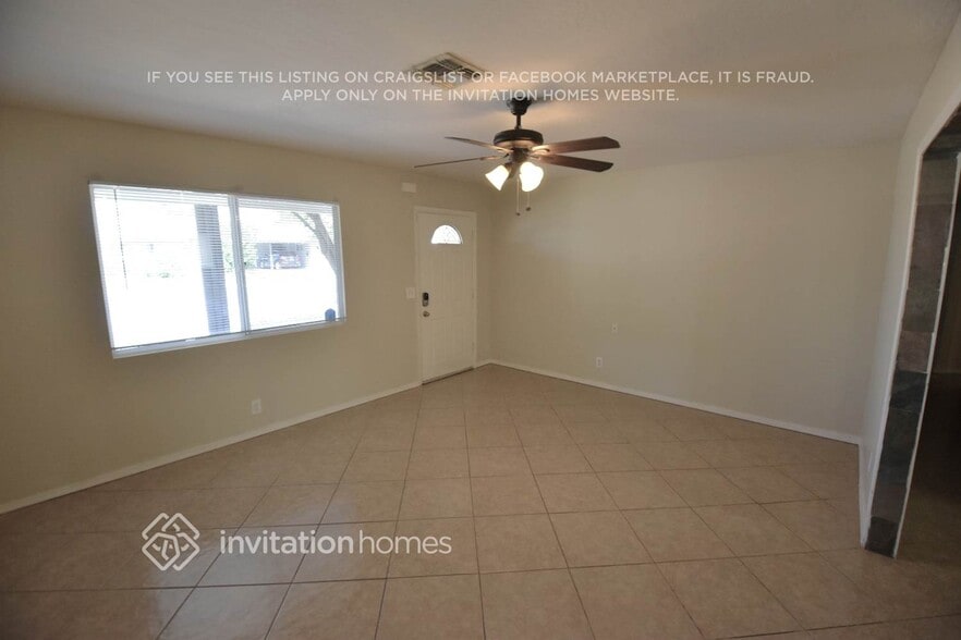 Building Photo - 3415 W Shaw Butte Dr