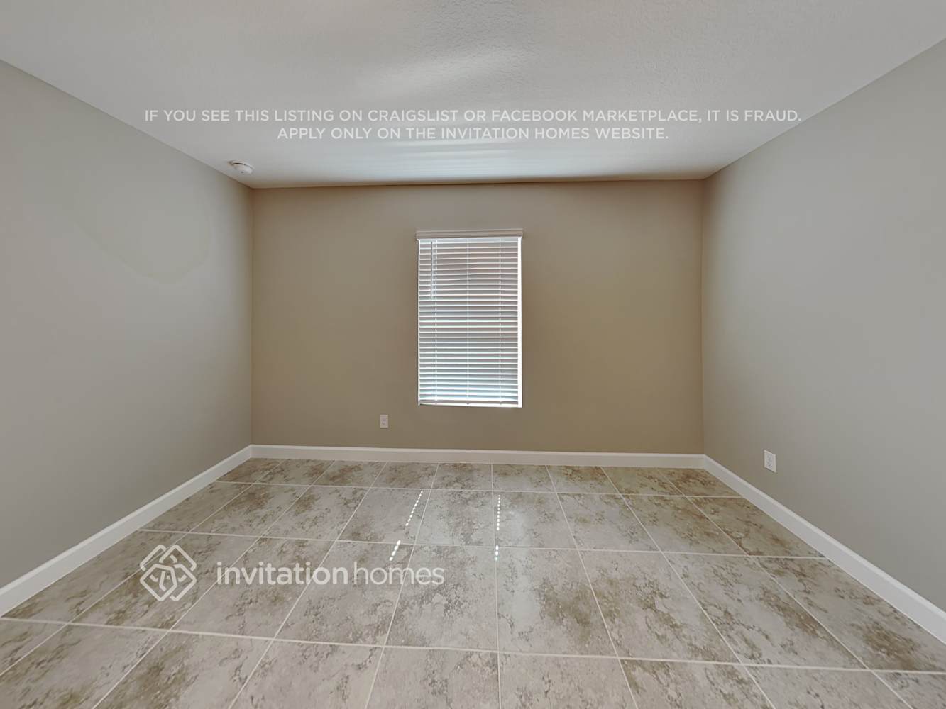 Building Photo - 558 Oldenberg St SW