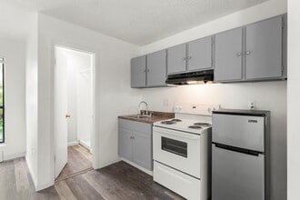 Building Photo - Goss Street Apartments