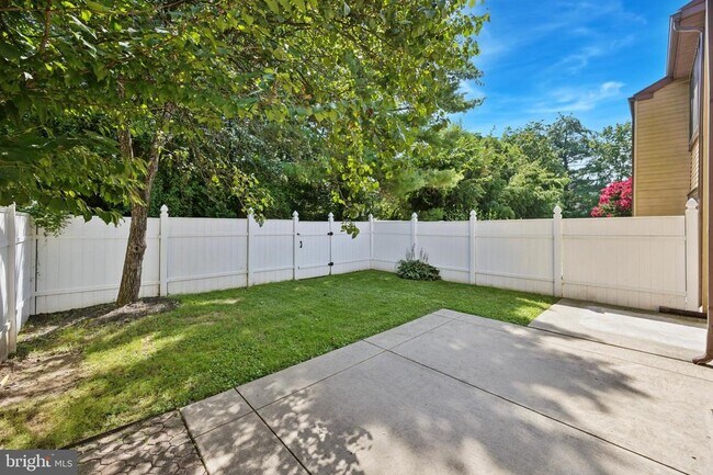 Building Photo - 128 Granite Hill Ct