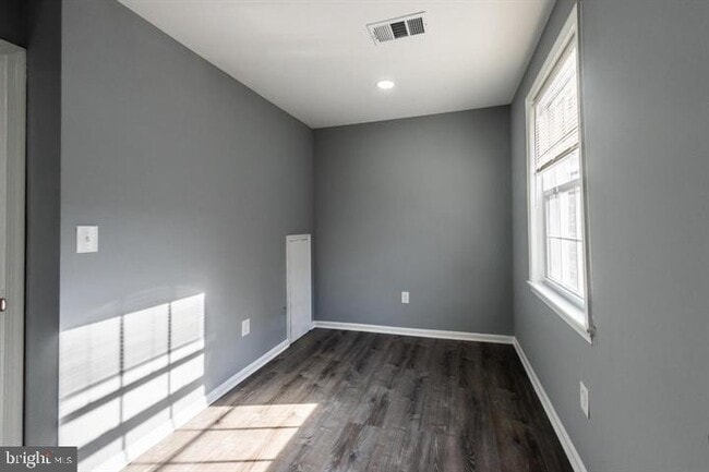 Building Photo - 2055 38th St SE