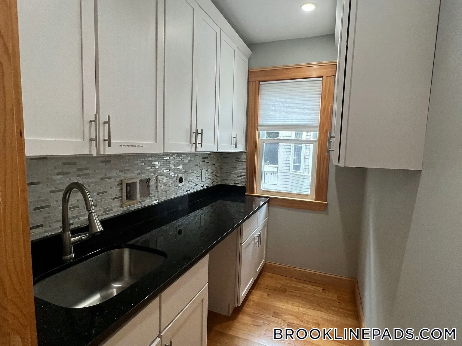 Building Photo - 152 Winchester St