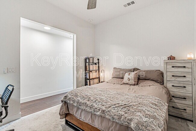 Building Photo - 2876 W 53rd Ave