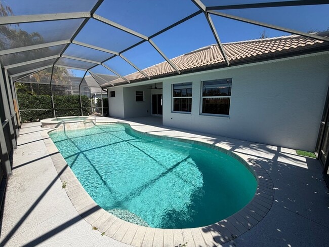 Building Photo - ANNUAL RENTAL - 3 BED / 2 BATH POOL HOME IN AUTUMN WOODS