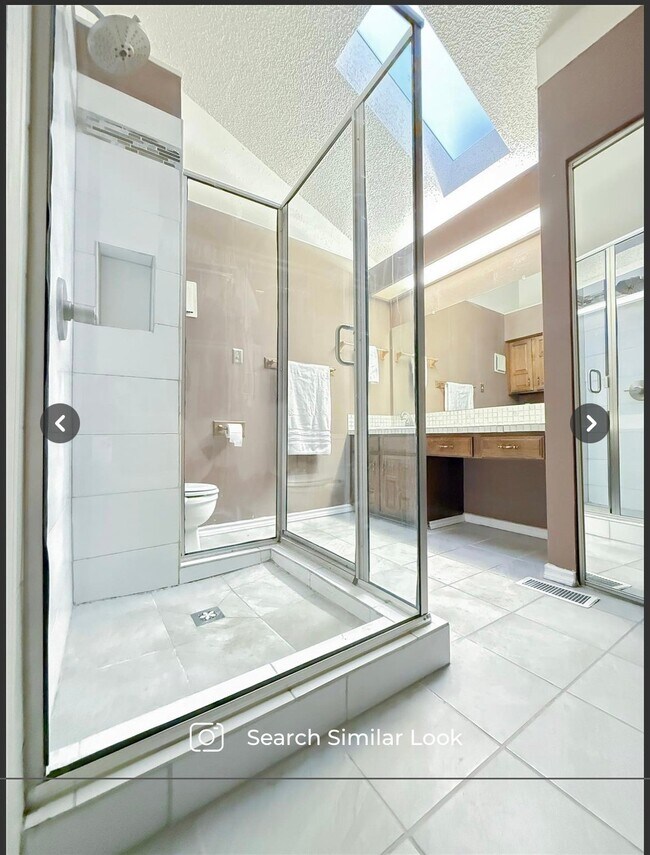 Building Photo - 14151 Montfort Dr
