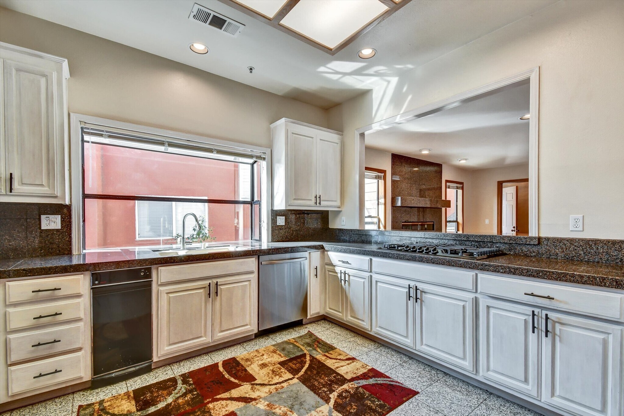 Building Photo - 616 Gravatt Dr