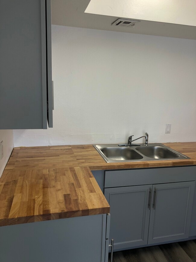 Building Photo - 4437 Newsom Cir