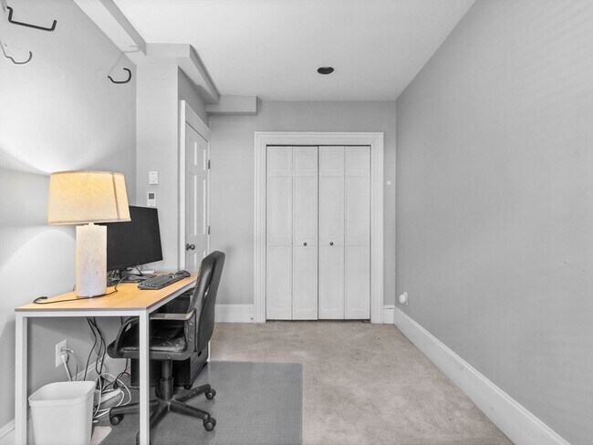 Building Photo - 19 Greenwich Pk