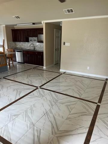 Building Photo - 2527 Cunningham St