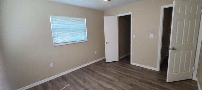 Building Photo - 644 Midiron Dr