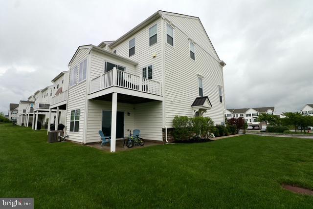 Building Photo - 221 Cadence Ct