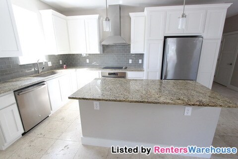 Building Photo - 1206 Deloney St