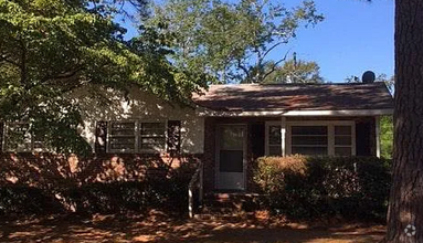 Building Photo - 3 bdrm house in Southeast Columbia.