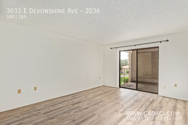 Building Photo - 3033 E Devonshire Ave