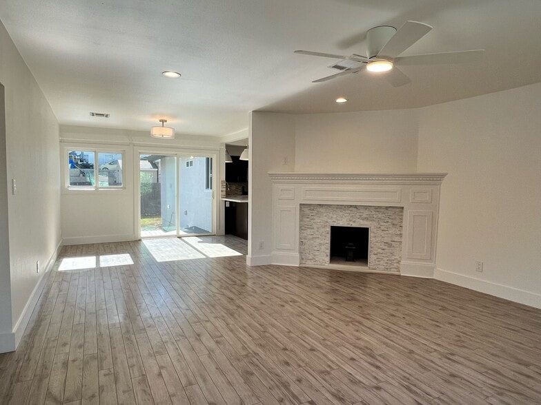Building Photo - 4364 Toland Way