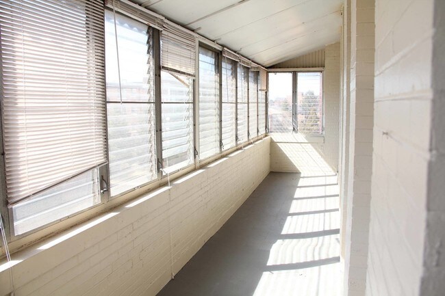 Building Photo - 660 Whitmore Rd