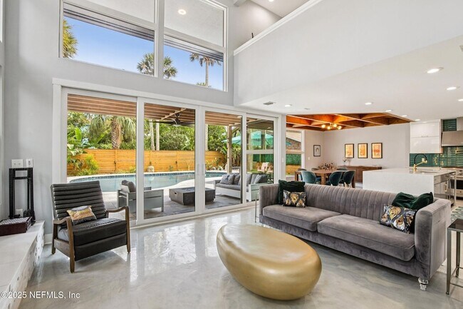 Building Photo - 248 11th St