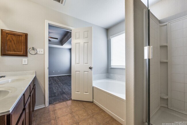 Building Photo - 308 Lonestar Gait