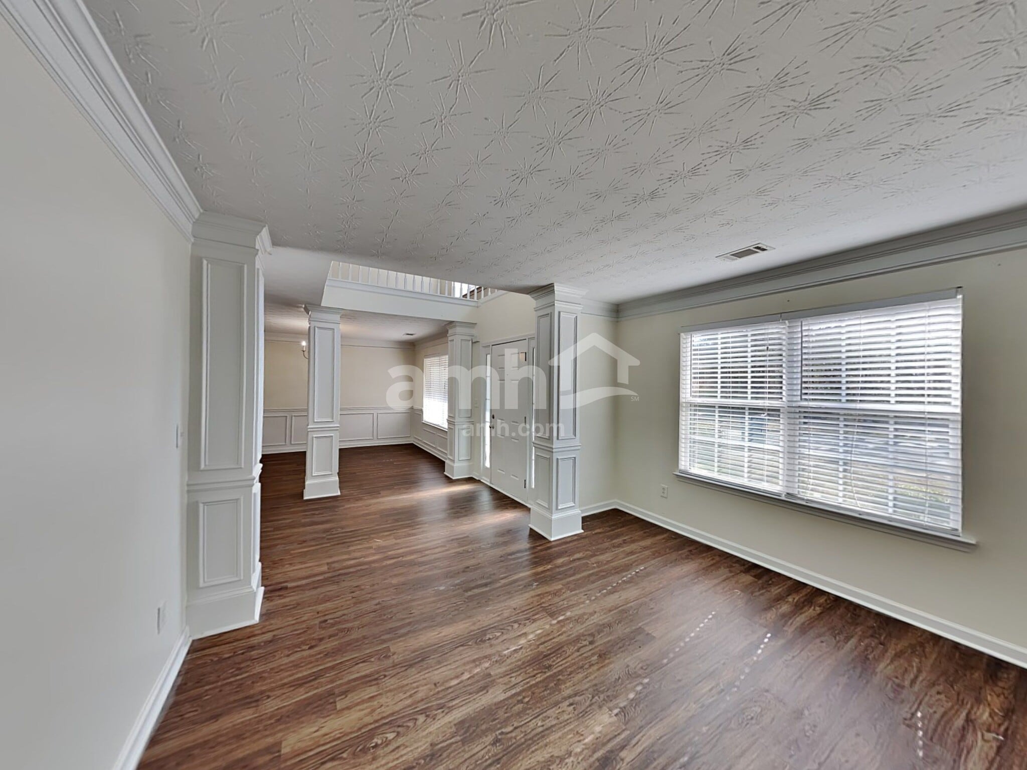 Building Photo - 247 River Pass Ct NE