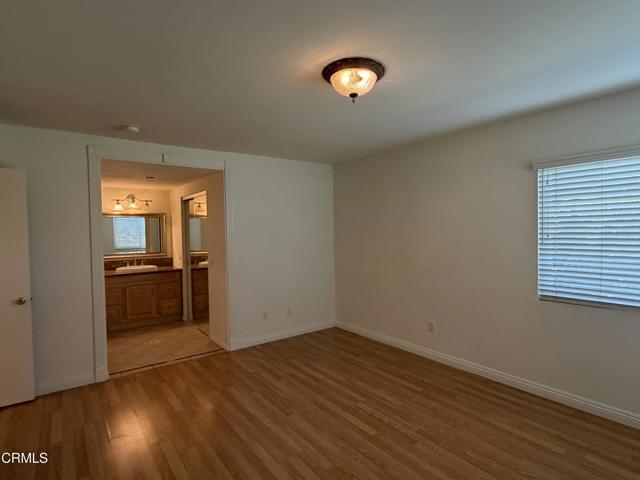 Building Photo - 868 Fairview Ave