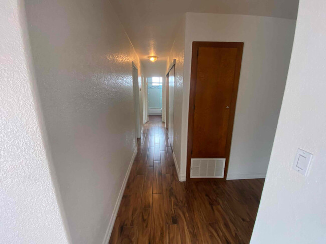 Building Photo - 100 Novato Dr