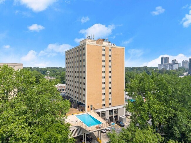 Building Photo - 2285 Peachtree Rd NE